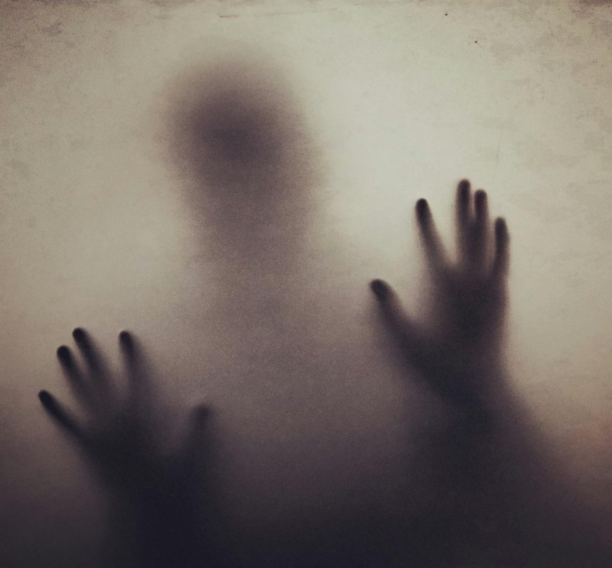 13 Film Horror dengan Plot Twist Paling Gila yang Bikin Merinding