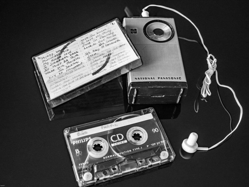 Dampak Besar Walkman pada Gaya Hidup Musik 1980-an