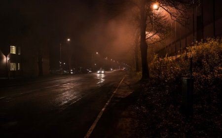 Kisah Nyata Sopir Truk Malam yang Bikin Merinding di Jalur Angker Indonesia