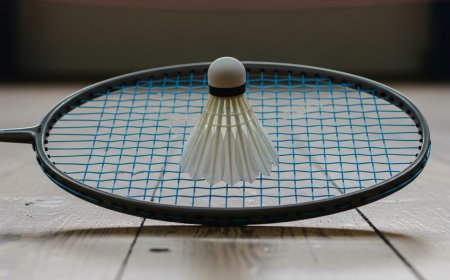 Rahasia Memilih Raket Bulu Tangkis Terbaik Sesuai Gaya Bermain Anda