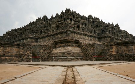 Menjelajahi Arsitektur, Sejarah, dan Makna Spiritual Borobudur yang Jarang Diketahui