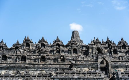 Siapa Arsitek Borobudur? Mengungkap Misteri di Balik Candi Megah Ini