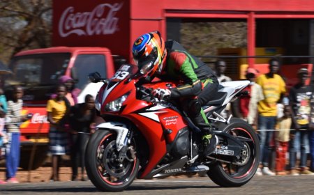 Langkah Gila Valentino Rossi Tinggalkan Honda Demi Yamaha Mengubah MotoGP Selamanya