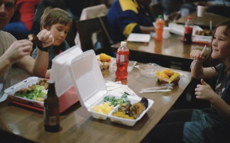 Solusi Makan Siang Efisien di New York untuk Profesional Muda