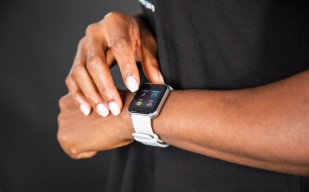 Sensor Kesehatan Generasi Baru di Smartwatch 2025