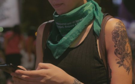 Perang Senyap TikTok vs Meta Melawan Konten Negatif di Indonesia