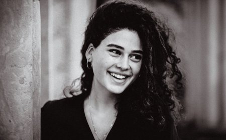 Sitkom Lawas Pemenang Emmy Ini Mendadak Viral di Disney+ Kamu Wajib Tonton!