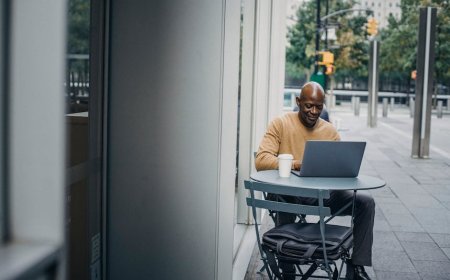 Gadget Digital Nomad Ini Bikin Kerja Produktif, Liburanmu Makin Asyik!