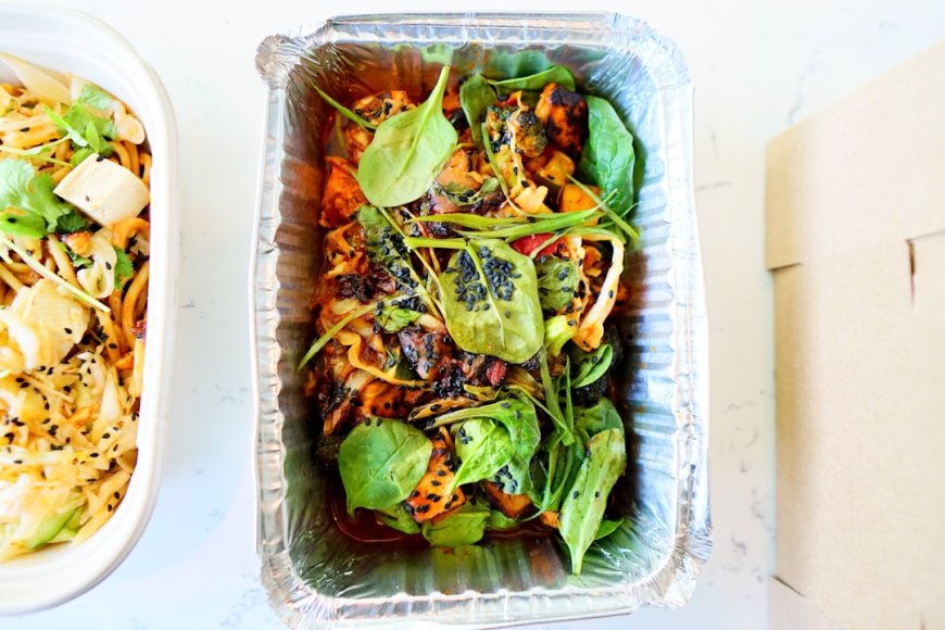 Makan Siang Masak di Rumah atau Beli di Luar Mana Paling Sehat