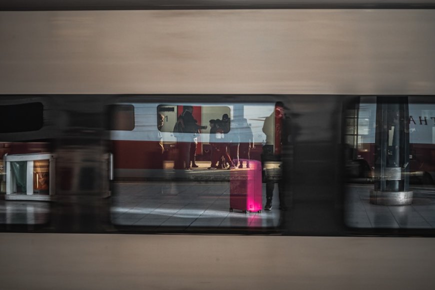 Kereta Cepat Whoosh Sampai Surabaya Ini Rute Lengkap dan Impian Barunya
