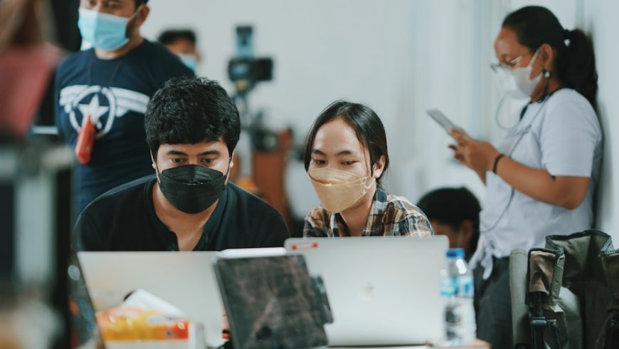 Waspada Jebakan Pinjaman Online Kenali Bedanya Pinjol Legal dan Ilegal