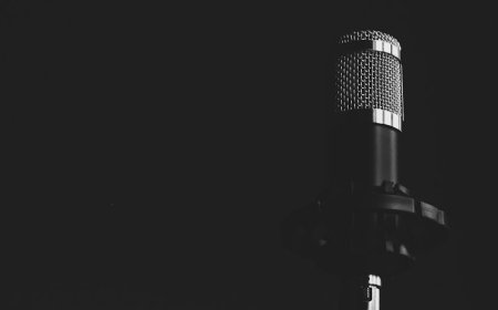 James Gunn Ungkap Kejutan DCU 2 Film Baru dan Serial TV Rahasia