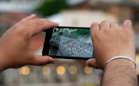 5 Alasan Film Found Footage Horor Tetap Sukses Teror Kamu