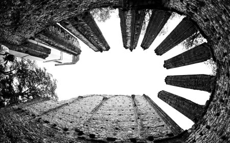 Misteri Atlantis, Menggali Lokasi Kandidat dari Santorini hingga Bimini Road