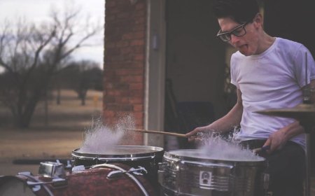 Pajak Taylor Swift Fakta atau Mitos? Mengulas Dampak Ekonomi Konser Megah