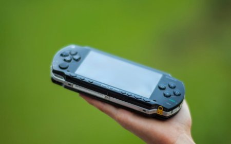 Review Lenovo Legion Go 2: OLED Memukau, Portabilitasnya Tantangan Baru!