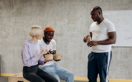 Waktu Makan Otot: Bongkar Mitos Pre-Post Workout untuk Hasil Maksimal