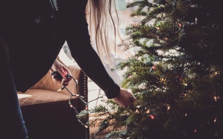 Stimulus Natal Tiba Saatnya Menguak Pola Belanja Cerdas Anak Muda