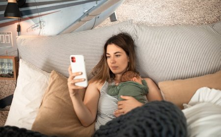 Bongkar Mitos Gadget Rusak Tidur Malam! Zona Bebas Layar Tingkatkan Kesehatan Mental