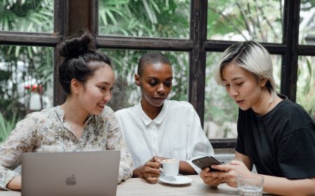 Panduan Keamanan Digital Solo Traveler Wanita Wajib Tahu