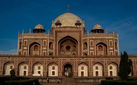 Monopoli Cengkeh Ternate: Strategi VOC dan Perlawanan Heroik Lokal Abad 17