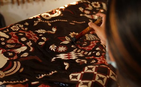 Mengungkap Filosofi Pamor Keris Jawa: Simbolisme Meteorit dan Kekuatan Magis Tak Lekang Waktu