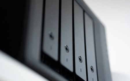 Synology Mundur! Hard Drive Non-Resmi Kini Aman di NAS Kamu?