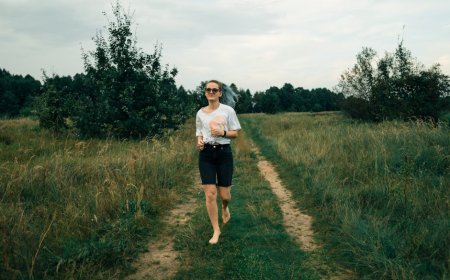 Barefoot Walking Bukan Sekadar Mitos, Kunci Keseimbangan dan Tidur Nyenyak