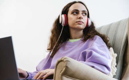 7 Podcast Inspiratif untuk Pengembangan Diri dan Kesehatan Mentalmu