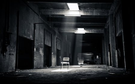 Ketika Aku Terbangun Sosok Tak Kasat Mata Menemani