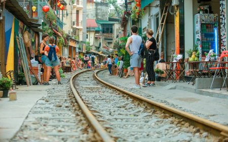 Backpacking Hemat Naik Kereta Api di Vietnam dan Thailand