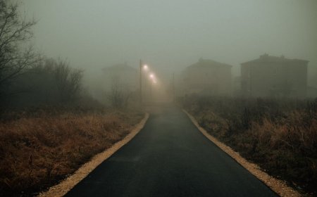 Perjalanan Mencekam di Jalan 11 Mil yang Tak Pernah Kembali