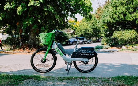 Gowes dan Nge-Commute Asyik! Sepeda Listrik dan Transportasi Umum Bikin Hidup Lebih Baik