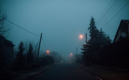 Aku Naik Bus untuk Orang Mati dan Tak Pernah Kembali