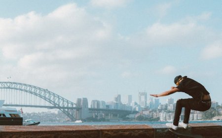 Tanggul Laut Raksasa Membedah Investasi Negara dan Keuangan Pribadi Anda