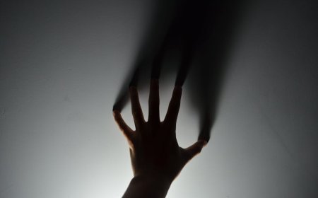 Janji Ibu Terakhir Malaikat Pelindungku Menjelma Teror Mengerikan