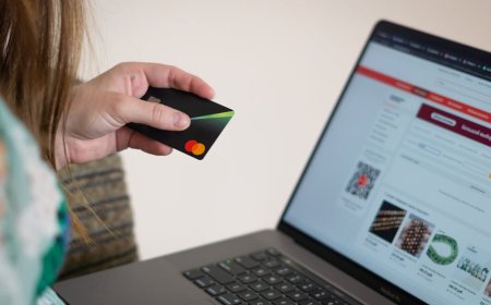 Terungkap! Kekhawatiran Warga Surabaya Saat Belanja Gadget Online