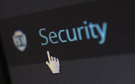 Tips Aman Digital Saat Adopsi Teknologi Pesat Keamanan Siber Tertinggal