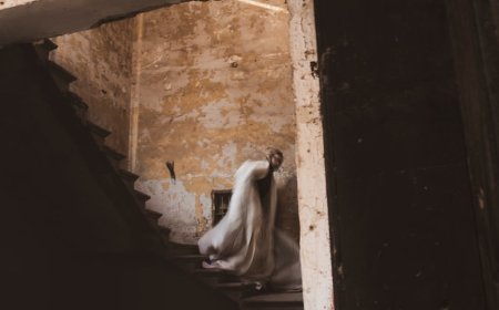 Rahasia Kelam Protokol Discrepancy: Beranikah Kamu Ikuti Tantangan Saklar Lampu?