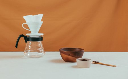 Nikmati Kopi Ala Kafe di Rumahmu! Panduan Mudah Manual Brew V60 dan Lainnya