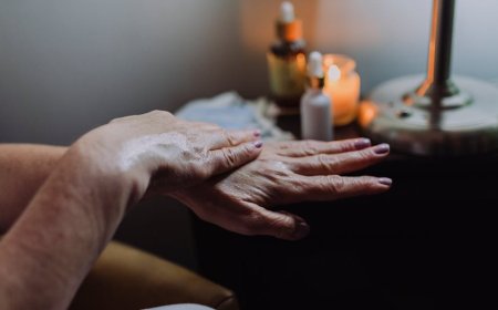 Red Light Therapy: Bongkar Mitos Tidur Malam, Kulit, dan Otot!