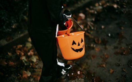 Jangan Langgar Aturan Trick or Treat di Kota Tua Ini