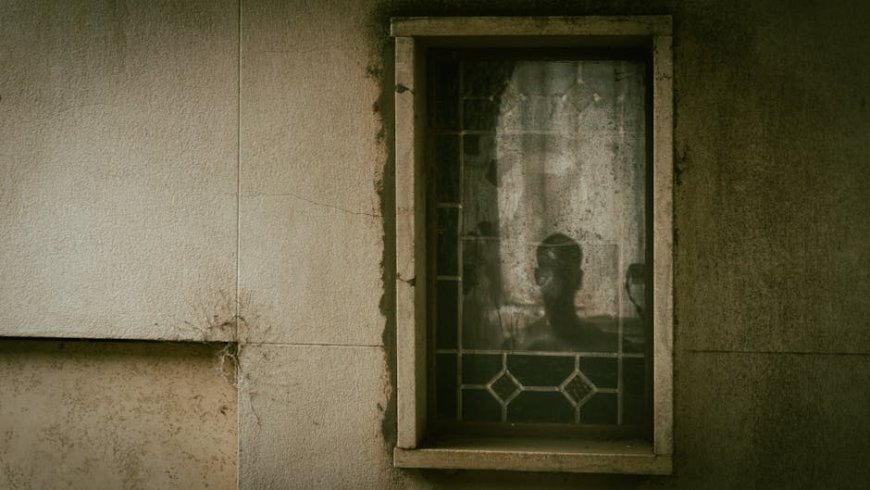Malam Mencekam Bersama Hantu Kepala Buntung di Sekolah