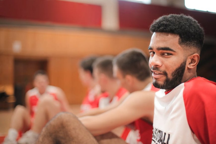 Tips Warming Up Dinamis Agar Terhindar Cedera di Futsal dan Basket