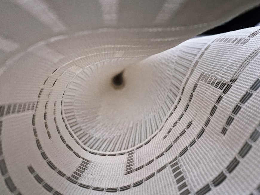 Desain Kamar Sempit Jadi Luas Pakai Trik Warna dan Bentuk Ini!