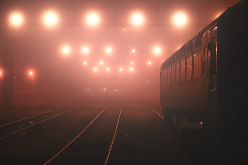 Benarkah Aku di Kereta Malam Menuju Gerbang Neraka?