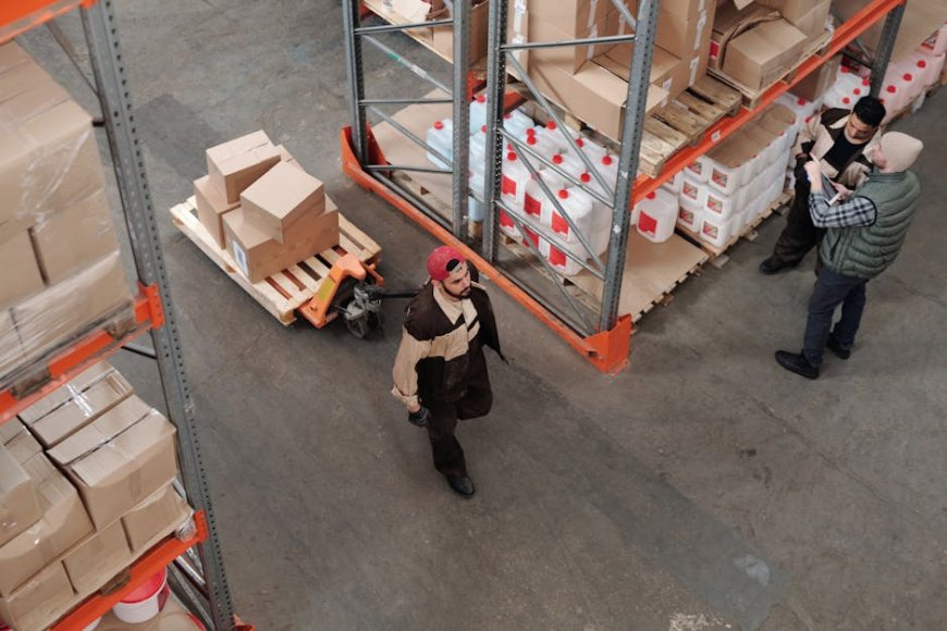 Bocoran Rencana Amazon: Robot Siap Ganti Ratusan Ribu Pekerja Manusia!
