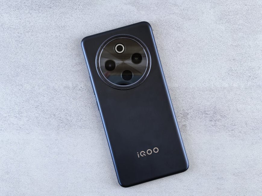 iQOO Z10R Smartphone All-Rounder Terbaru Harga Rp3 Jutaan! Ini Keunggulannya