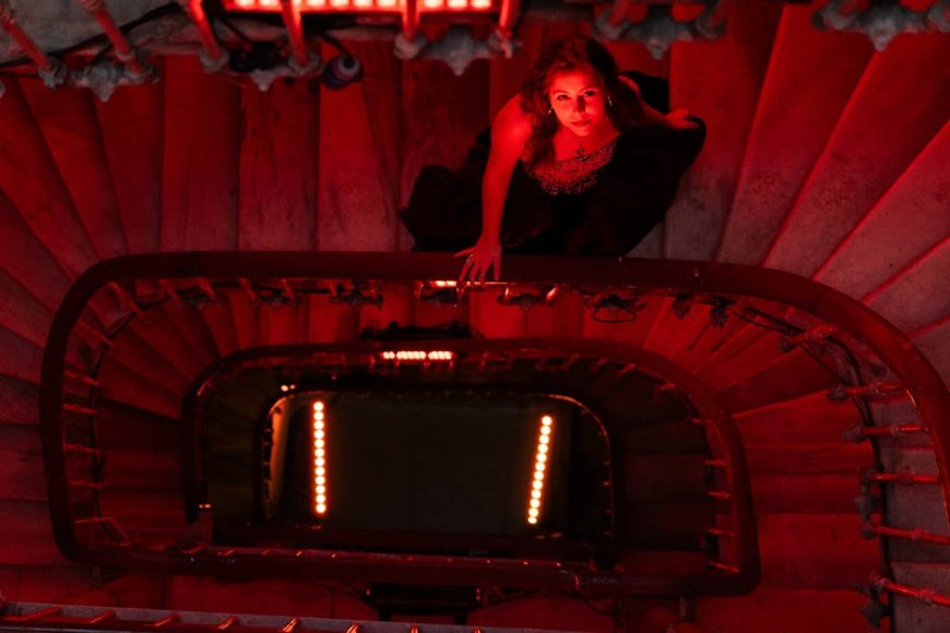 Tombol Ekstra di Liftku: Jangan Tekan Jika Tak Ingin Hilang