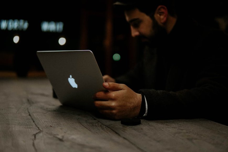 Bingung Pilih MacBook 2025? Cek Panduan Lengkap Ini